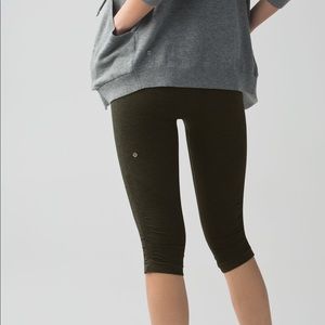 Lululemon In The Flow Crop II Heathered Deep Coal